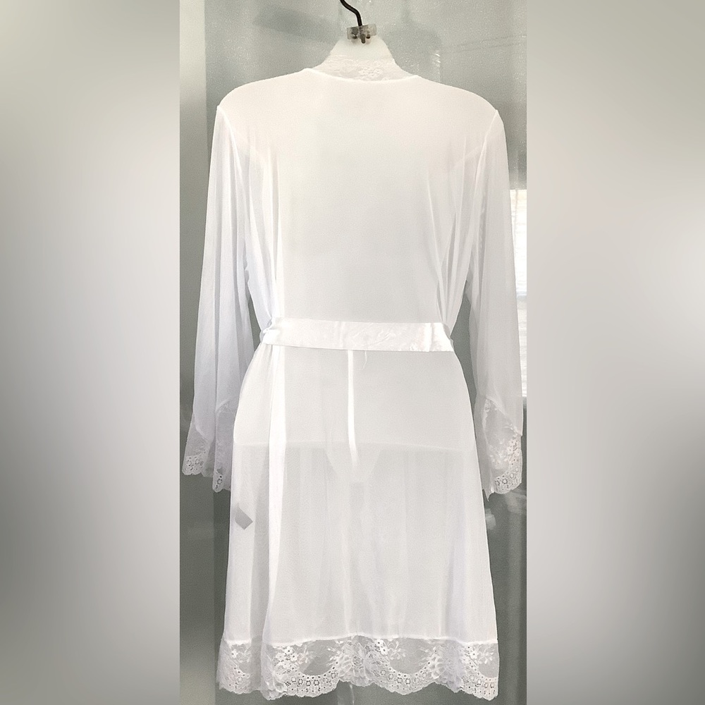 White Lace Kimono Robe With G-String - Picture 3 of 7